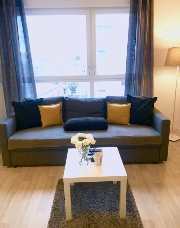 Beautiful 3 Bedroom Flat 8-9 Persons อีวรี-ซูร์-แซ็น ภายนอก รูปภาพ